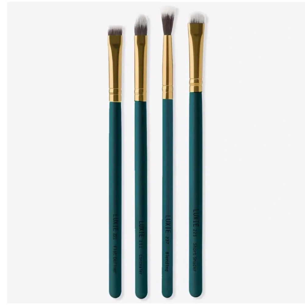 NEW Luxie Beauty Green Enchanted Eye Brush Set + Pouch